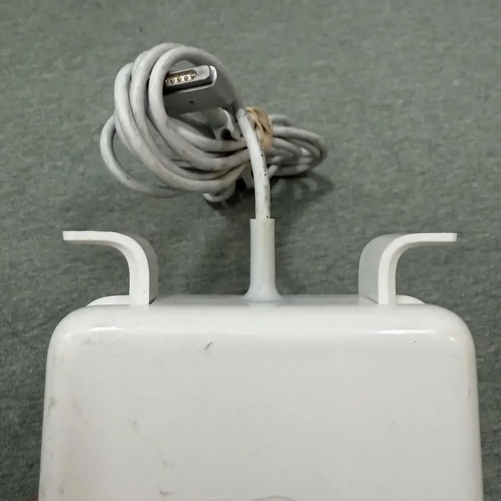 Apple Power Adapter Charger NSW25679‎